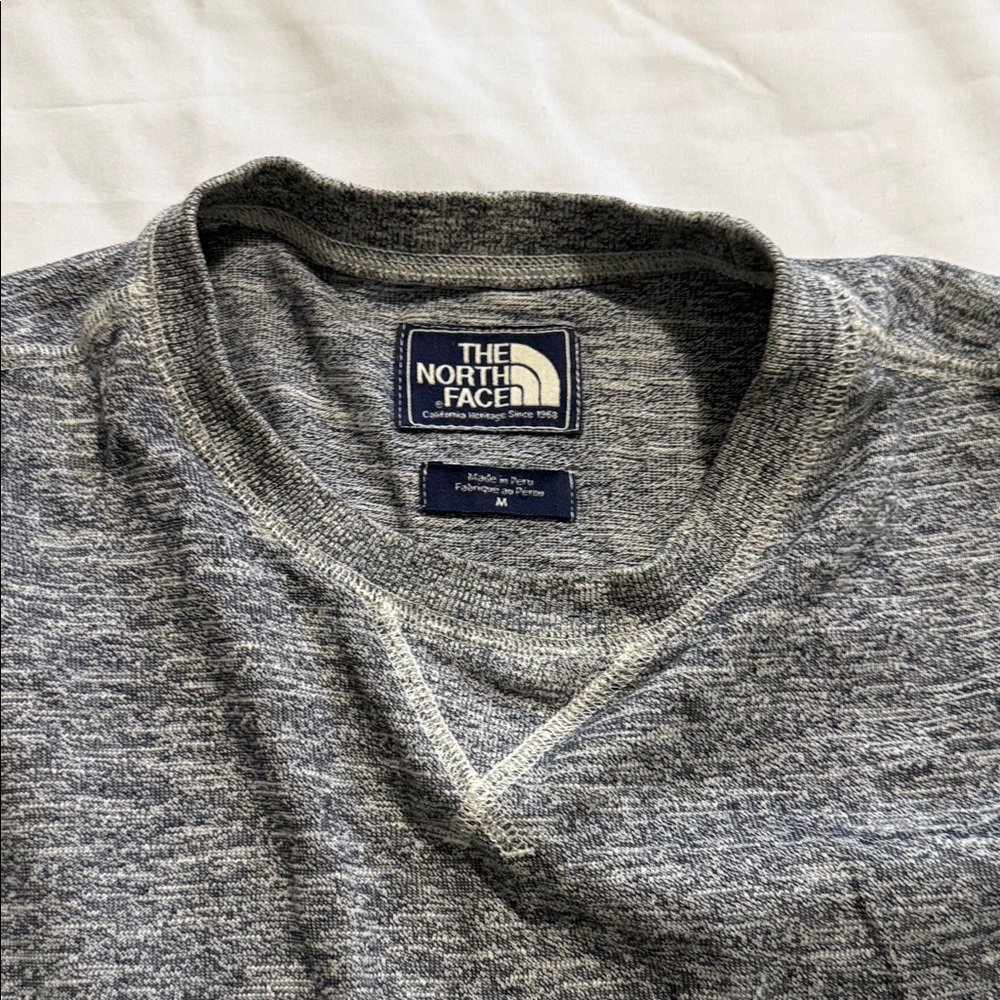 The North Face Men's Heathered Gray Crewneck Sweater - Picture 2 of 3